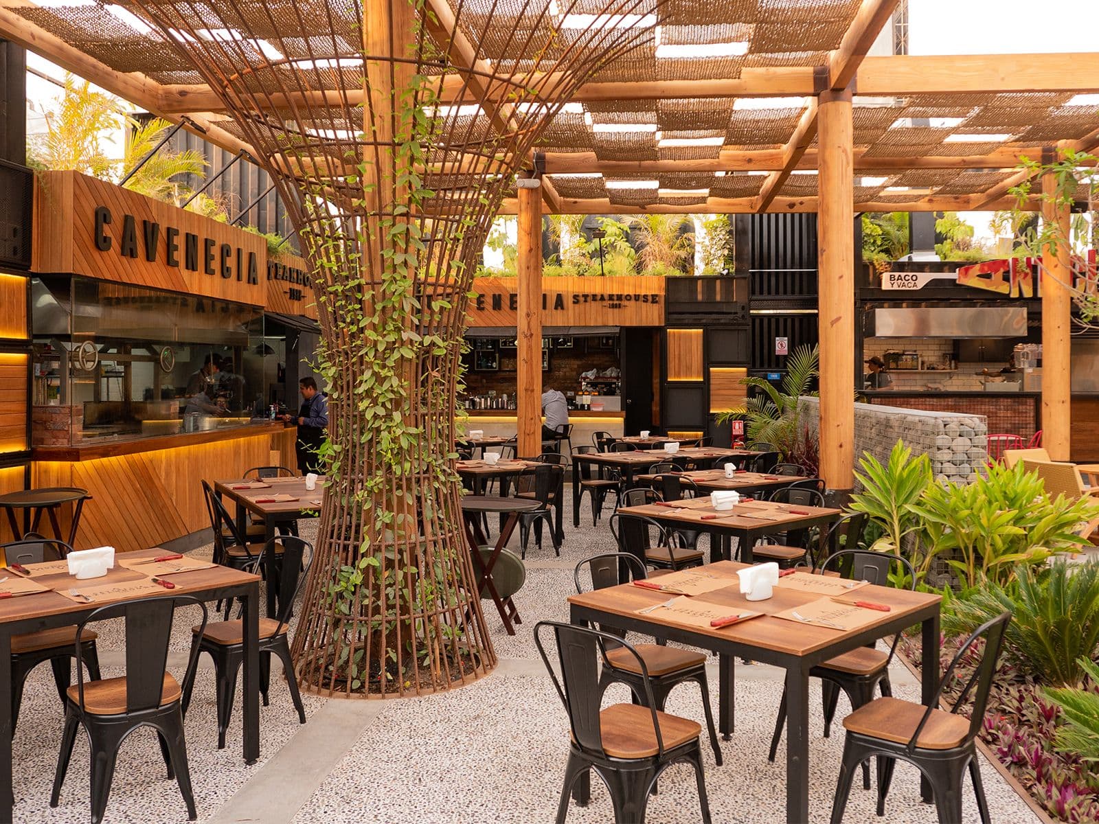 Patio CAVENECIA